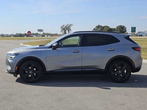 Used 2023 Buick Envision Preferred image 4