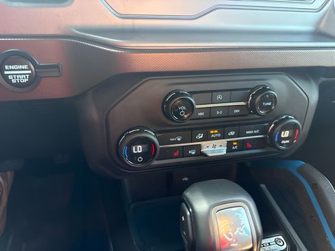 Used 2021 Ford Bronco Outer Banks AWD/4WD image 22