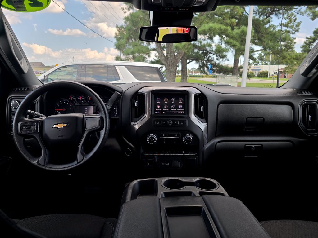 Certified 2024 Chevrolet Silverado 2500 Custom w/ Custom Value Package AWD/4WD image 12