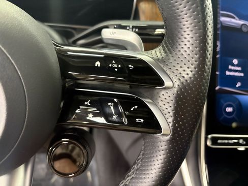 Used 2024 Mercedes-Benz GLC 43 AMG 4MATIC image 14