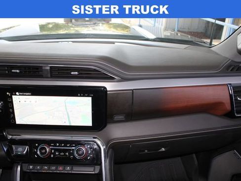 Used 2025 GMC Sierra 3500 Denali w/ Denali Reserve Package image 25