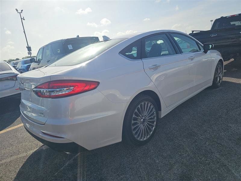 Used 2020 Ford Fusion SE FWD image 7