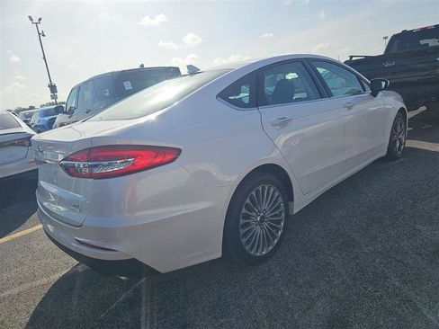 Used 2020 Ford Fusion SE FWD image 7