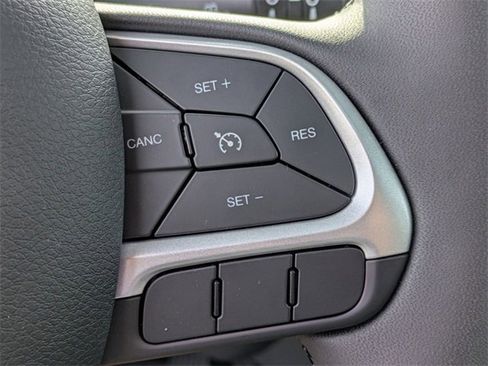 Used 2023 Jeep Renegade Altitude w/ Sun/Sound Group image 17