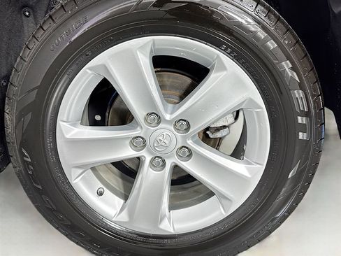 Used 2013 Toyota RAV4 XLE image 29