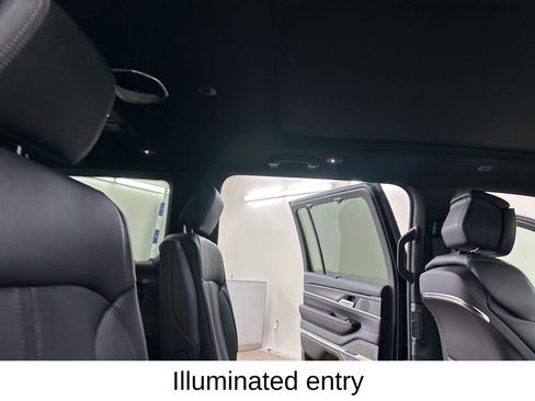 New 2026 Jeep Grand Wagoneer Summit image 22