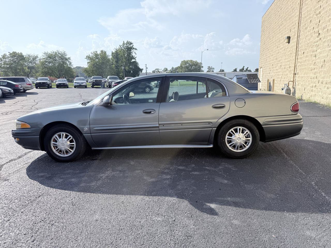 Used 2005 Buick Le Sabre Custom FWD image 2