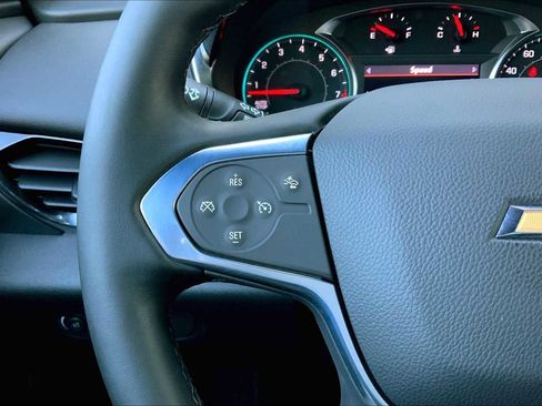 Used 2023 Chevrolet Traverse LT image 23