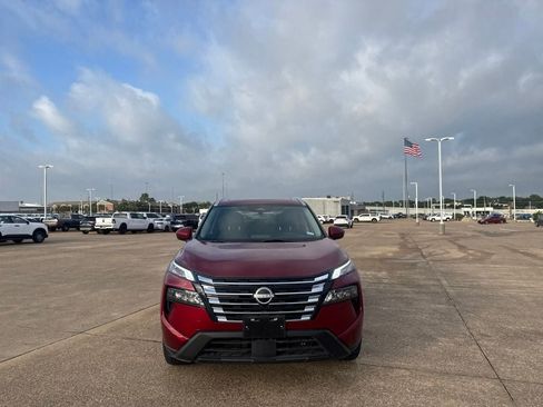 Used 2024 Nissan Rogue SV w/ SV Premium Package FWD image 5
