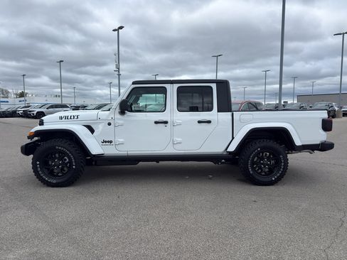 New 2026 Jeep Gladiator Sport AWD/4WD image 6