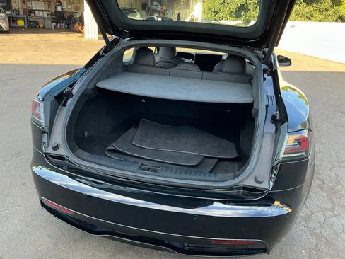 Used 2022 Tesla Model S image 27