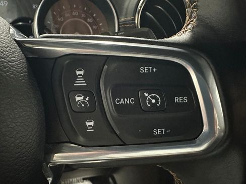 Used 2021 Jeep Wrangler Unlimited Sahara AWD/4WD image 20