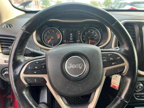 Used 2016 Jeep Cherokee Sport w/ Cold Weather Group AWD/4WD image 18