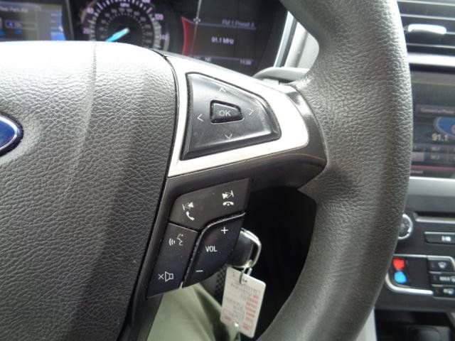 Used 2016 Ford Fusion SE FWD image 35