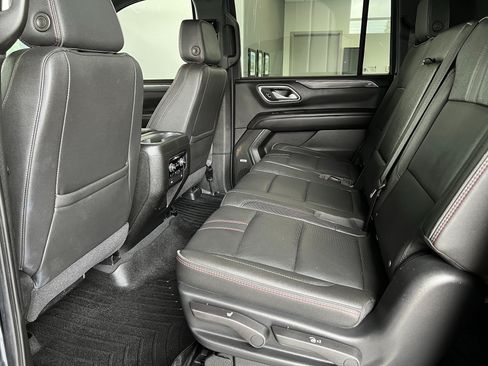 Used 2021 Chevrolet Suburban RST w/ Luxury Package AWD/4WD image 21