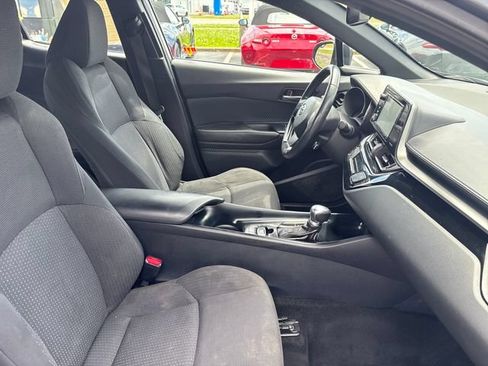 Used 2018 Toyota C-HR XLE FWD image 20