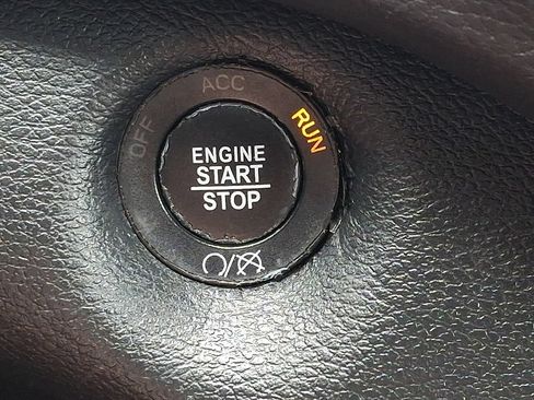 Used 2019 Jeep Cherokee Limited AWD/4WD image 27