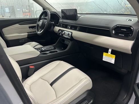 New 2026 Honda Pilot Touring image 24