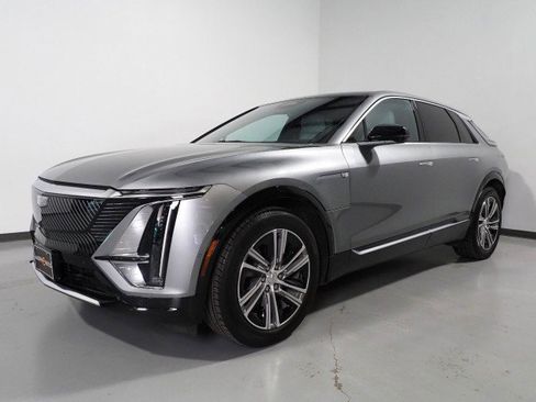 Used 2024 Cadillac Lyriq Luxury image 10