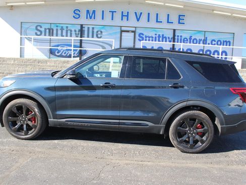 Used 2022 Ford Explorer ST w/ Equipment Group 401A AWD/4WD image 2