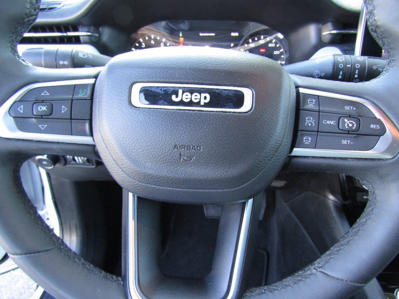 Used 2024 Jeep Compass Limited AWD/4WD image 18