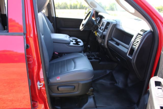 Used 2018 RAM 3500 Tradesman w/ Chrome Appearance Group AWD/4WD image 16