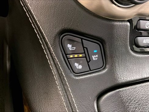 Used 2016 GMC Yukon Denali w/ Open Road Package AWD/4WD image 24