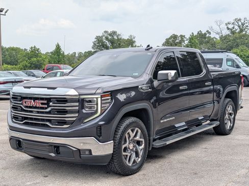 Used 2022 GMC Sierra 1500 SLT w/ SLT Premium Plus Package AWD/4WD image 5