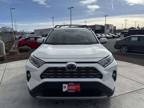 Used 2019 Toyota RAV4 Limited image 3