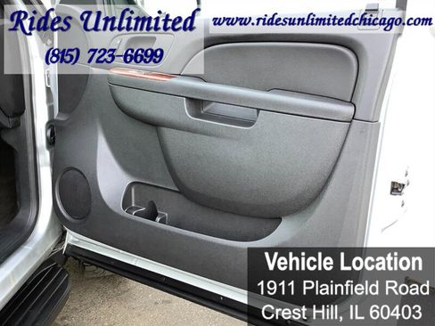 Used 2013 Chevrolet Suburban LT w/ Luxury Package AWD/4WD image 29