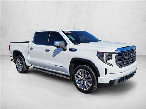 Used 2024 GMC Sierra 1500 Denali w/ Denali Reserve Package AWD/4WD image 3
