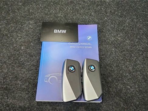 Used 2025 BMW 540i xDrive image 64