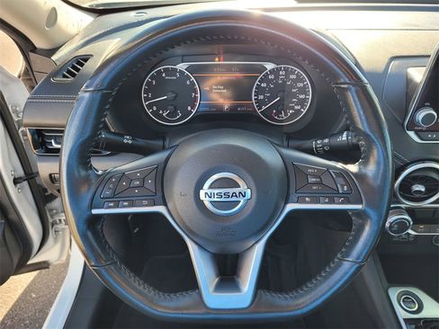 Used 2022 Nissan Sentra SV image 19