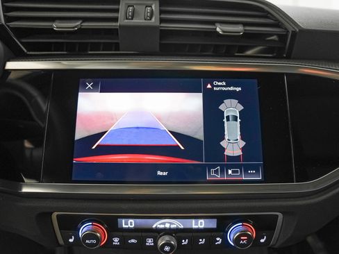 Used 2022 Audi Q3 2.0T Premium w/ Black Optic Sport Package image 22