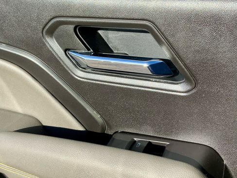 Certified 2025 Chevrolet Colorado ZR2 w/ Technology Package image 58