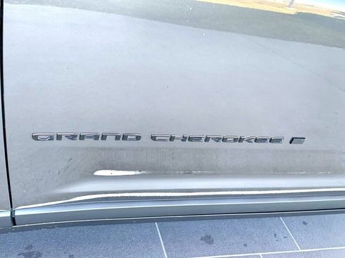 Used 2023 Jeep Grand Cherokee Altitude image 10