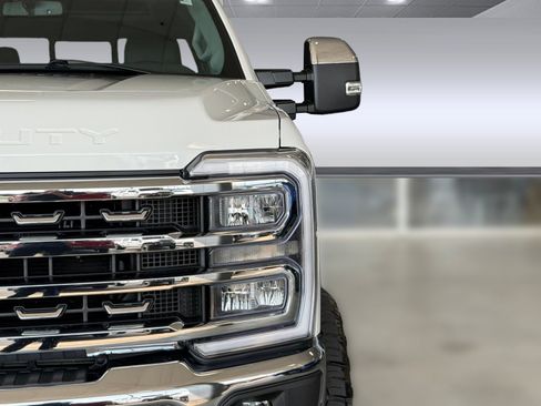 Certified 2024 Ford F250 Lariat w/ Lariat Ultimate Package AWD/4WD image 12