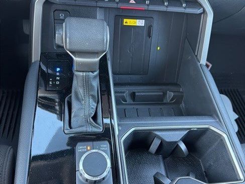 Used 2022 Toyota Tundra Limited image 13