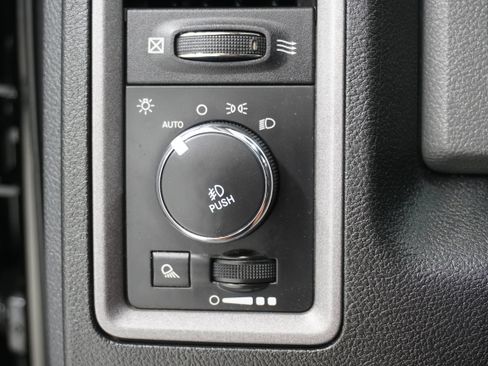 Used 2014 RAM 1500 Express image 15