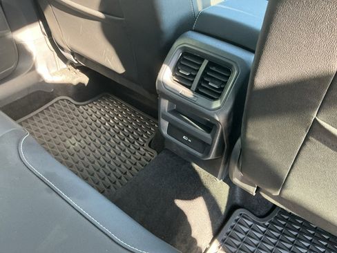 Certified 2025 Volkswagen Taos SEL w/ Black Wheel Plus Package image 33