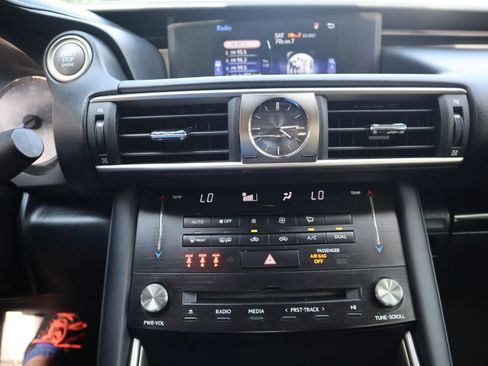 Used 2018 Lexus IS 300 AWD w/ Premium Package image 18