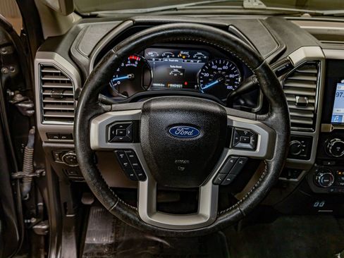 Used 2017 Ford F250 Lariat w/ Lariat Ultimate Package image 18