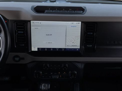 Used 2022 Ford Bronco Wildtrak AWD/4WD image 17