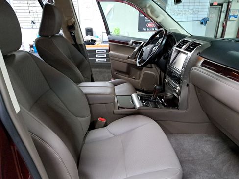 Used 2019 Lexus GX 460 Premium AWD/4WD image 10