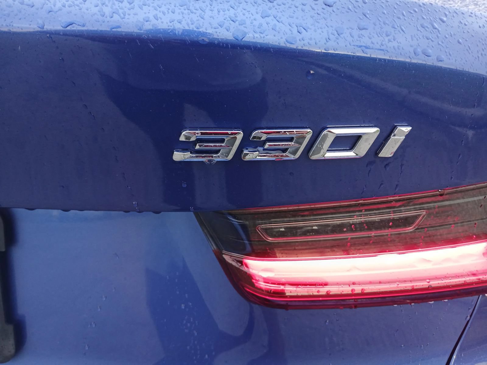 Used 2020 BMW 330i Sedan w/ M Sport Package RWD image 13