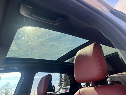 Used 2023 Kia Sportage SX image 7