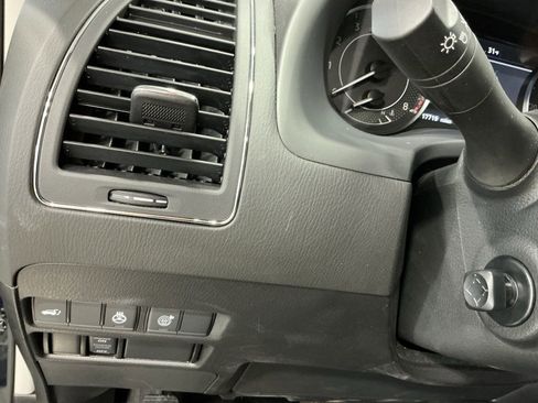 Used 2024 Nissan Armada SL w/ Captain's Chairs Package image 20