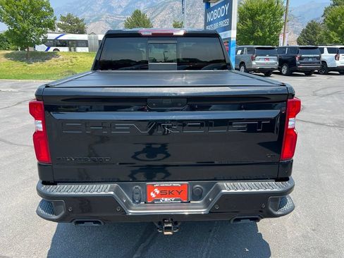 Used 2022 Chevrolet Silverado 1500 LT Trail Boss w/ LT Trail Boss Premium Package AWD/4WD image 10