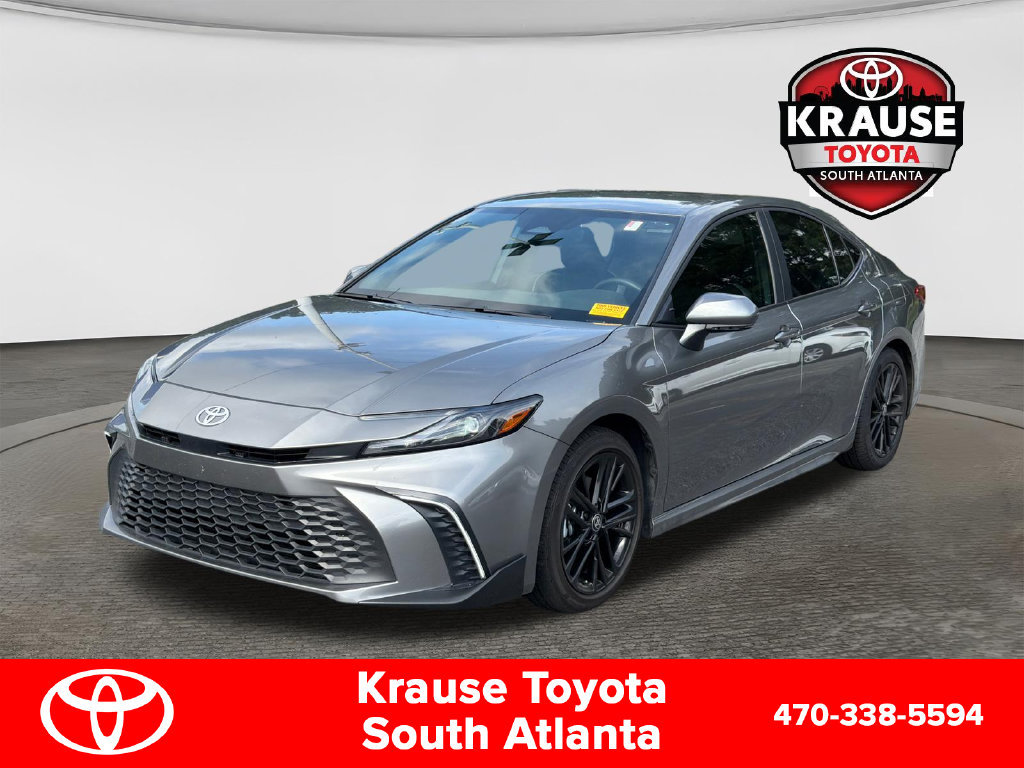 Used 2025 Toyota Camry SE w/ Convenience Package FWD image 3