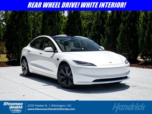 Used 2025 Tesla Model 3 Long Range RWD image 1